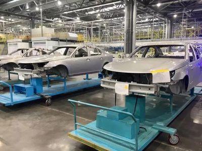首款電動車天津工廠下線,國能汽車布局新能源產(chǎn)業(yè)生態(tài)鏈_鳳凰網(wǎng)汽車_鳳凰網(wǎng)